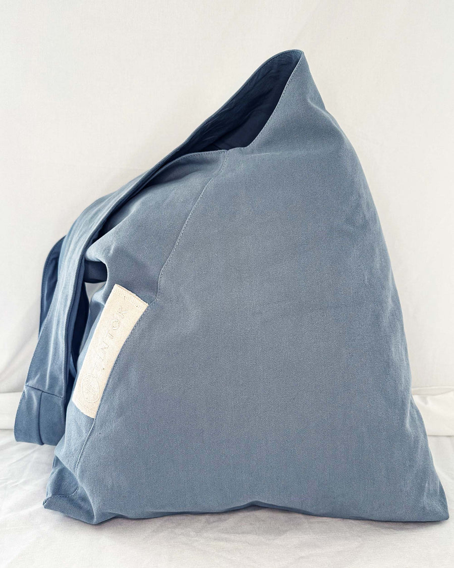 Tira Oversized Triangle Canvas Taske - Ashley Blue